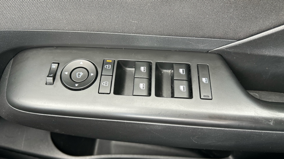 Hyundai KONA 1.0T Advance 5dr Petrol Hatchback - Image 30