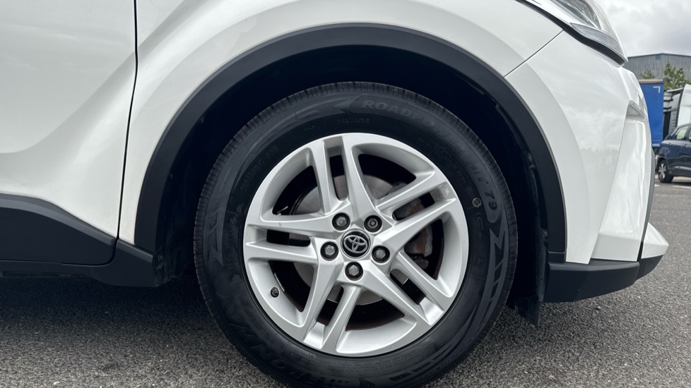 Toyota C-HR 1.8 Hybrid Icon 5dr CVT Hybrid Hatchback - Image 7