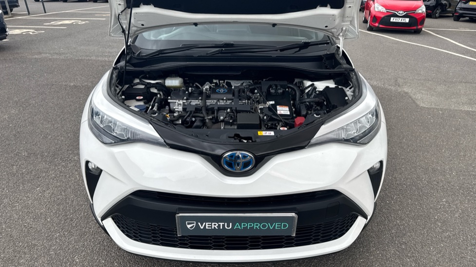 Toyota C-HR 1.8 Hybrid Icon 5dr CVT Hybrid Hatchback - Image 8