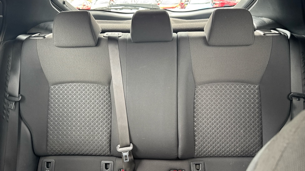 Toyota C-HR 1.8 Hybrid Icon 5dr CVT Hybrid Hatchback - Image 15
