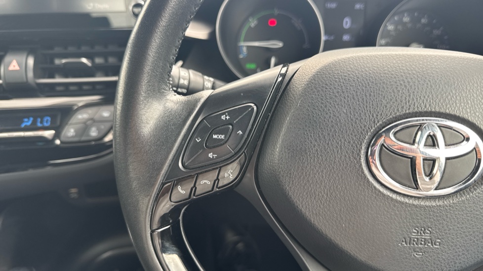 Toyota C-HR 1.8 Hybrid Icon 5dr CVT Hybrid Hatchback - Image 25