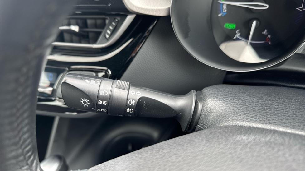 Toyota C-HR 1.8 Hybrid Icon 5dr CVT Hybrid Hatchback - Image 29