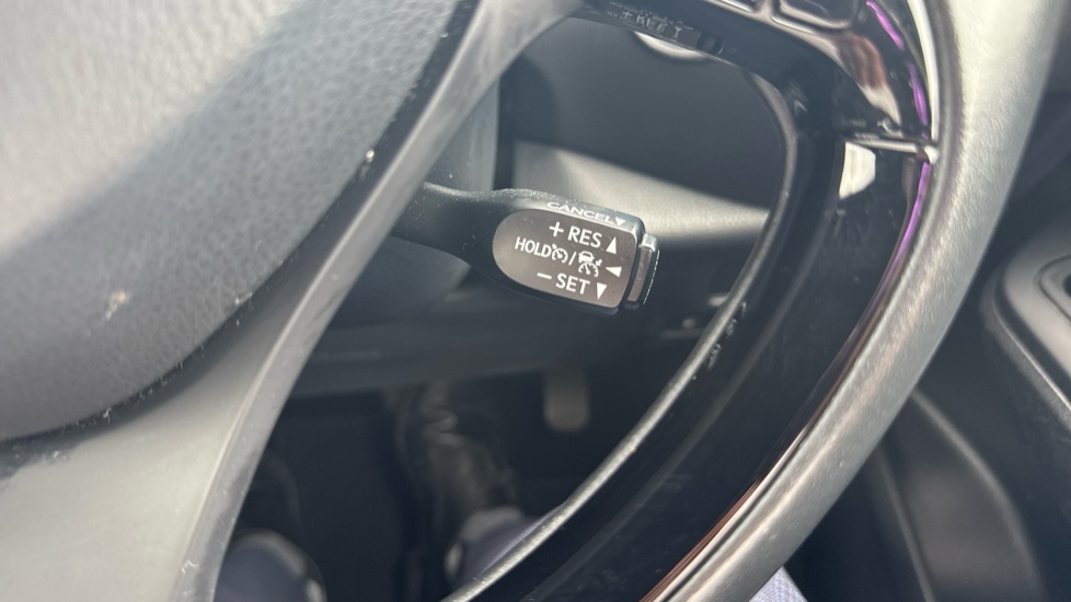 Toyota C-HR 1.8 Hybrid Icon 5dr CVT Hybrid Hatchback - Image 39