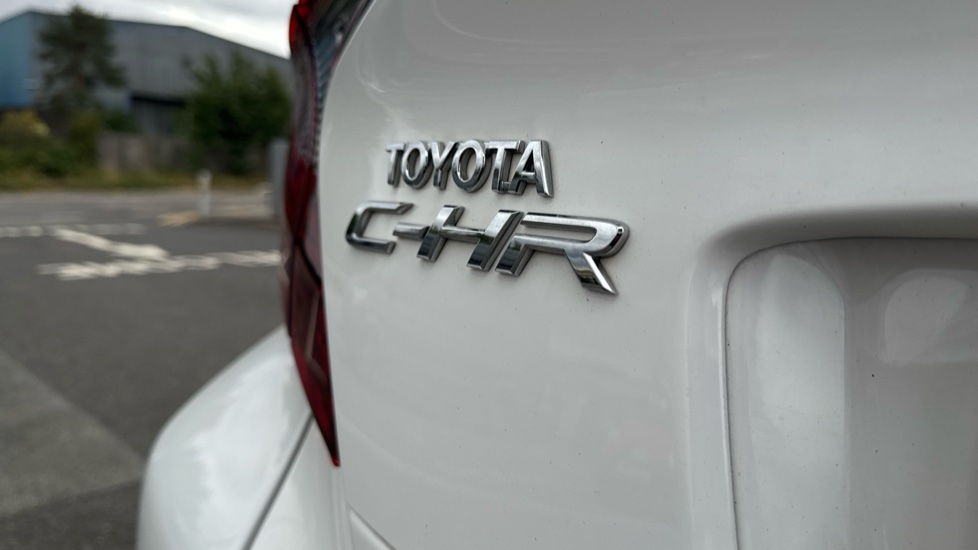 Toyota C-HR 1.8 Hybrid Icon 5dr CVT Hybrid Hatchback - Image 44