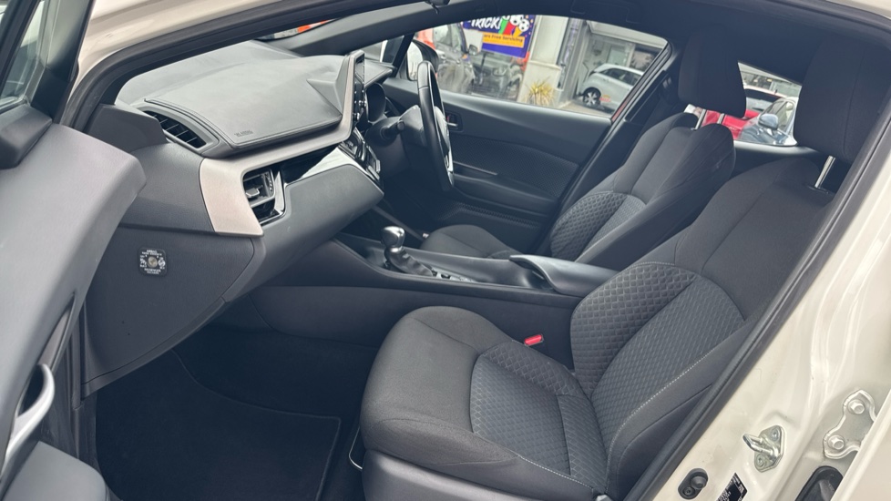 Toyota C-HR 1.8 Hybrid Icon 5dr CVT Hybrid Hatchback - Image 47