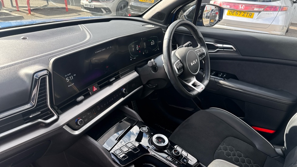 Kia Sportage 1.6T GDi PHEV GT-Line 5dr Auto AWD Estate - Image 9