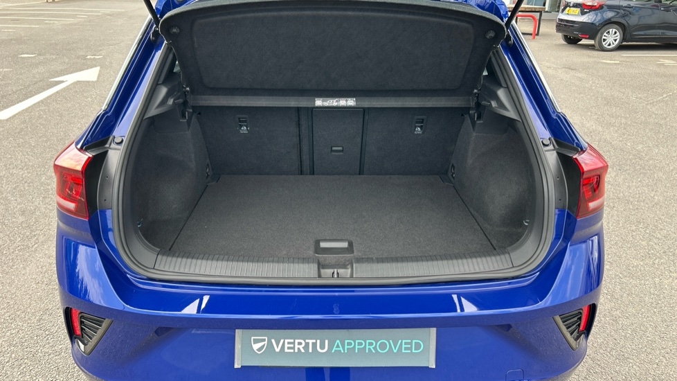 Volkswagen T-Roc 2.0 TSI 4MOTION R 5dr DSG Petrol Hatchback - Image 4