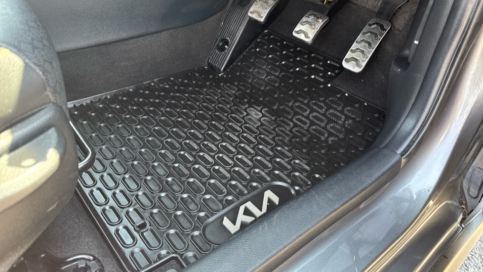 Kia Picanto 1.0 X-Line 5dr Petrol Hatchback - Image 38