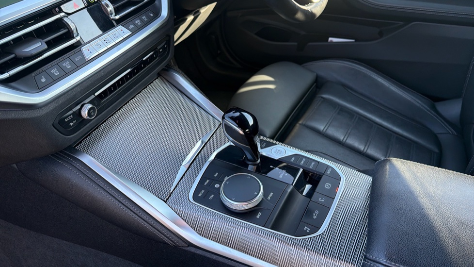 BMW 4 Series 420i M Sport 2dr Step Auto Petrol Convertible - Image 13