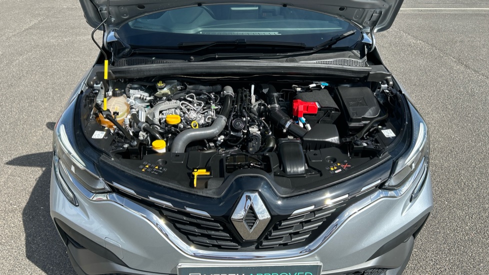 Renault Captur 1.3 Mild hybrid 140 R.S. Line 5dr Petrol Hatchback - Image 8
