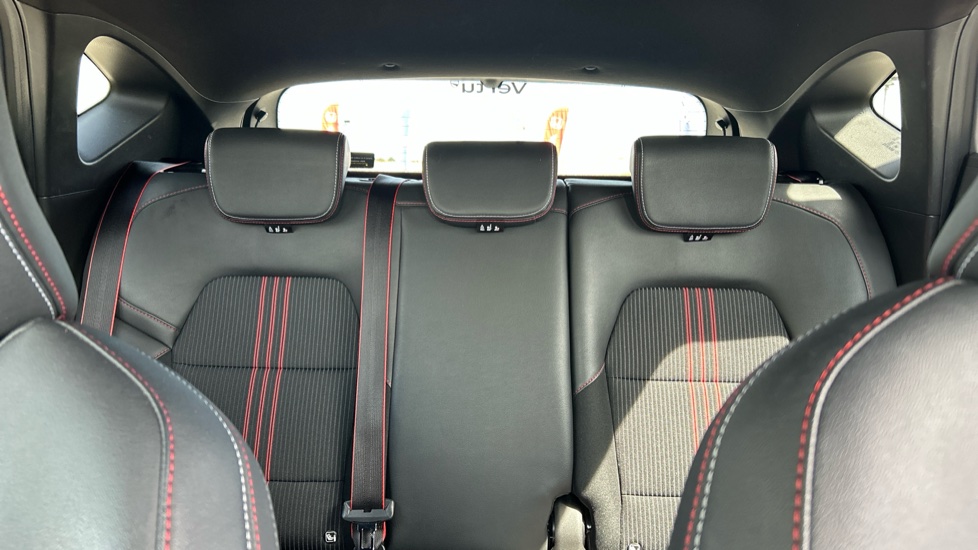 Renault Captur 1.3 Mild hybrid 140 R.S. Line 5dr Petrol Hatchback - Image 15