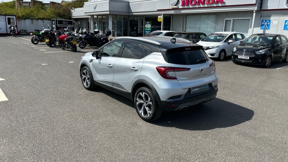Renault Captur 1.3 Mild hybrid 140 R.S. Line 5dr Petrol Hatchback - Image 26