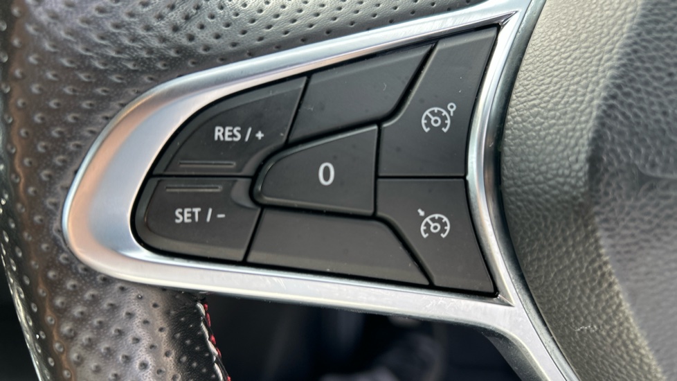 Renault Captur 1.3 Mild hybrid 140 R.S. Line 5dr Petrol Hatchback - Image 41