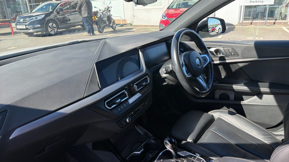 BMW 1 Series 118i [136] M Sport 5dr Step Auto [LCP] Petrol Hatchback - Image 9