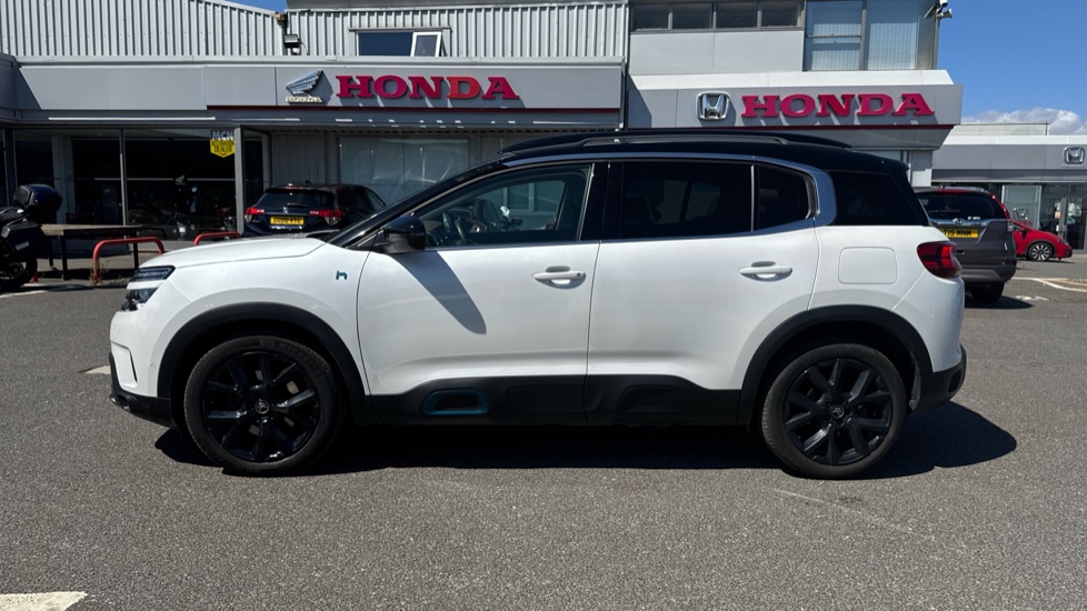 Citroen C5 Aircross 1.6 Plug-in Hybrid 225 Flair Plus 5dr e-EAT8 Hatchback - Image 22