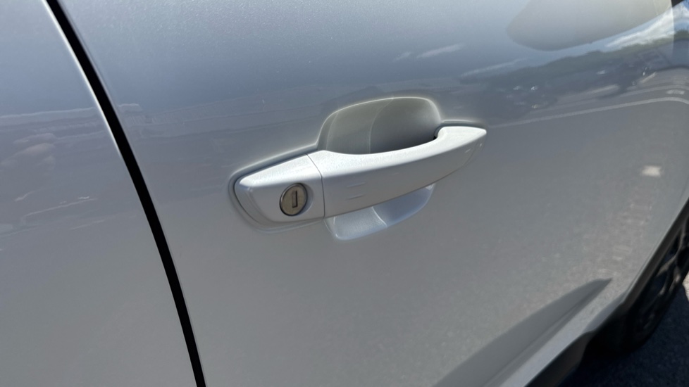 Citroen C5 Aircross 1.6 Plug-in Hybrid 225 Flair Plus 5dr e-EAT8 Hatchback - Image 39