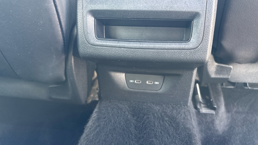 Volkswagen Golf 1.5 eTSI 150 R-Line 5dr DSG Petrol Hatchback - Image 34