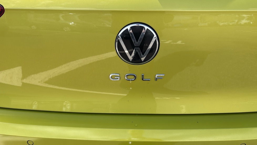 Volkswagen Golf 1.5 eTSI 150 R-Line 5dr DSG Petrol Hatchback - Image 37