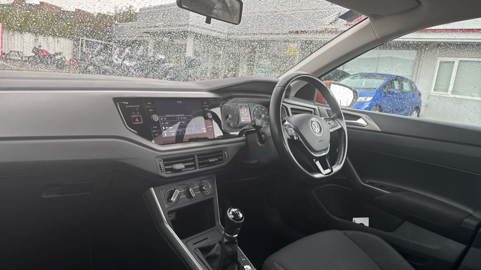 Volkswagen Polo 1.0 TSI 95 SE 5dr Petrol Hatchback - Image 9