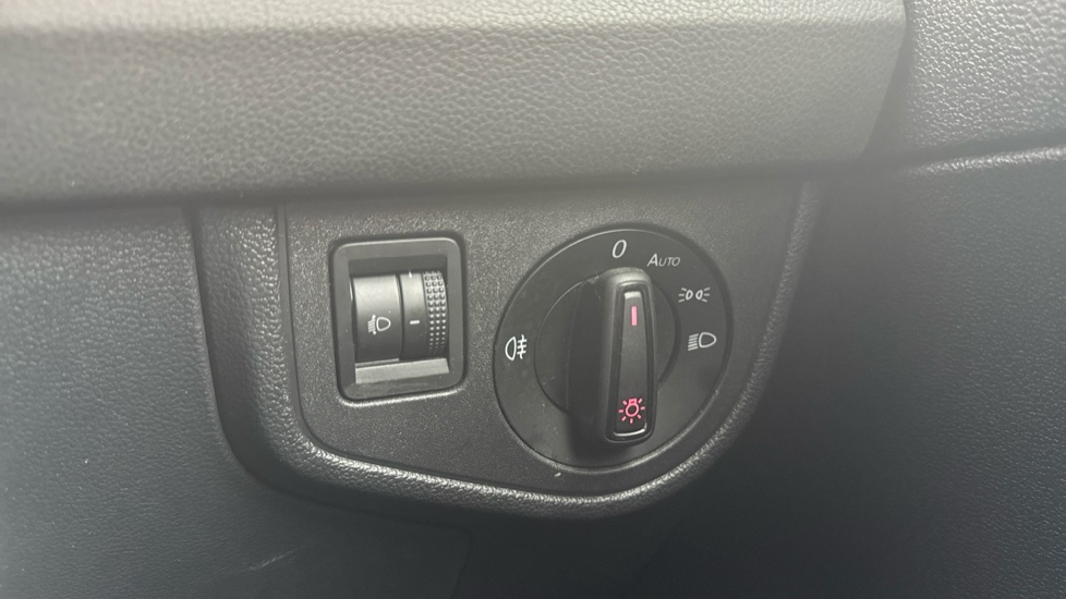 Volkswagen Polo 1.0 TSI 95 SE 5dr Petrol Hatchback - Image 27