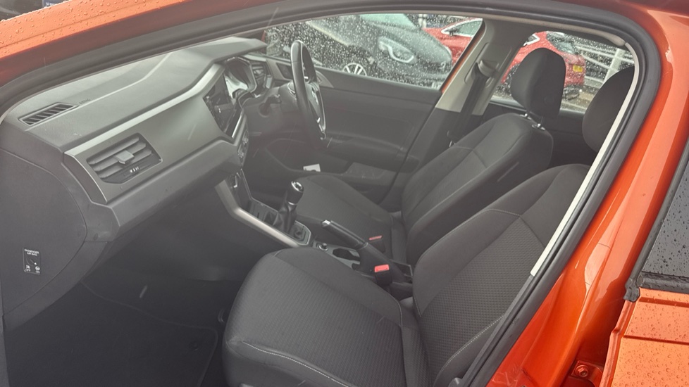 Volkswagen Polo 1.0 TSI 95 SE 5dr Petrol Hatchback - Image 41