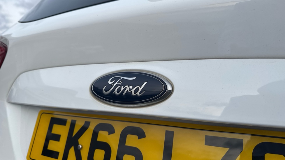 Ford Kuga 2.0 TDCi 150 Titanium 5dr 2WD Diesel Estate - Image 46