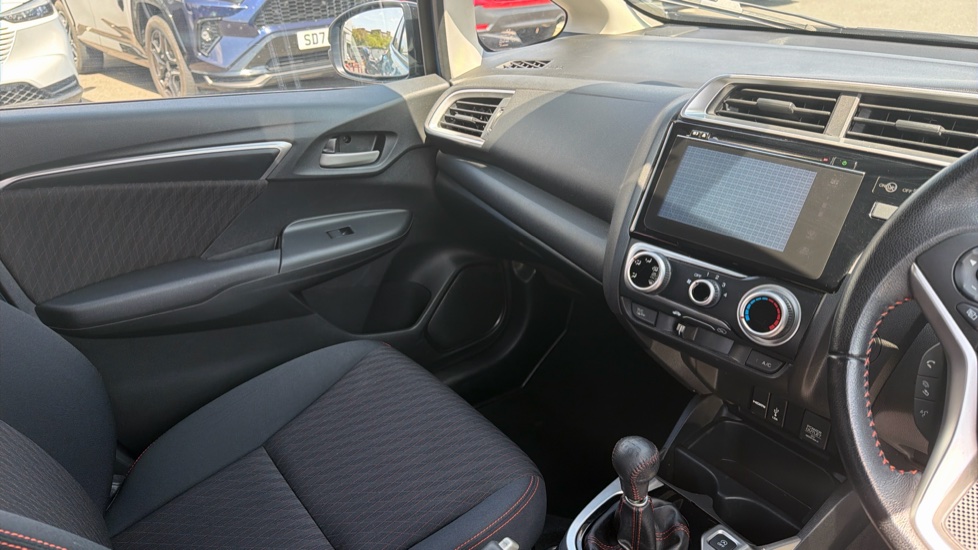 Honda Jazz 1.5 i-VTEC Sport 5dr Petrol Hatchback - Image 14
