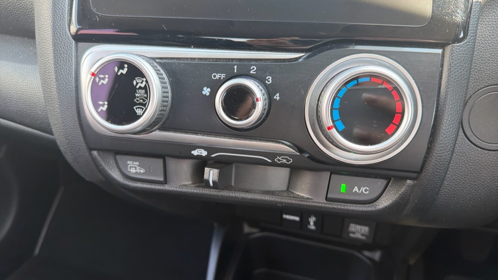 Honda Jazz 1.5 i-VTEC Sport 5dr Petrol Hatchback - Image 30