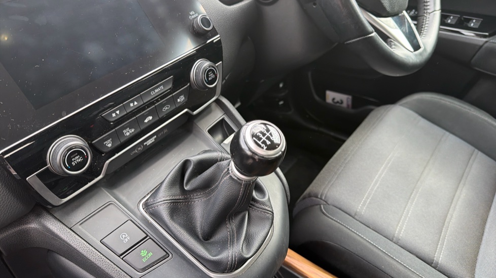 Honda CR-V 1.5 VTEC Turbo SE 5dr 2WD Petrol Estate - Image 13