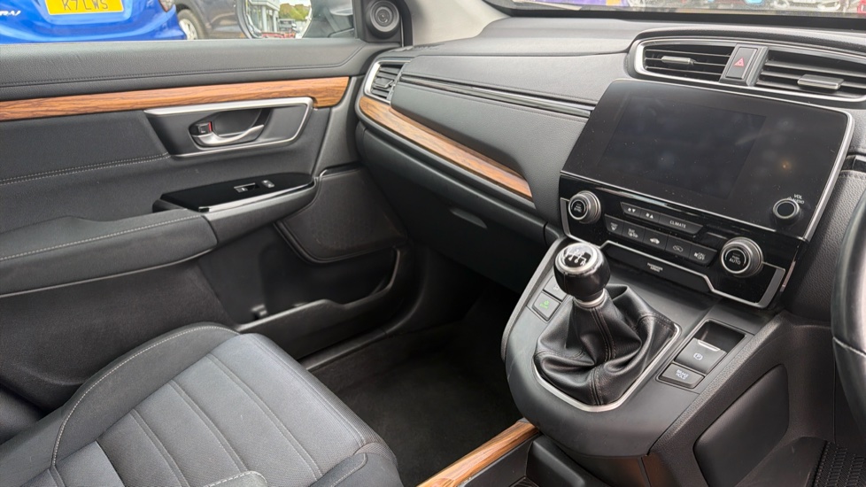 Honda CR-V 1.5 VTEC Turbo SE 5dr 2WD Petrol Estate - Image 14