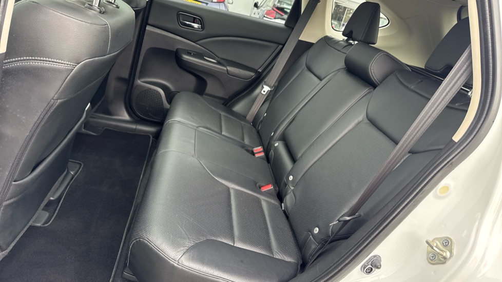 Honda CR-V 2.0 i-VTEC EX 5dr Auto Petrol Estate - Image 16