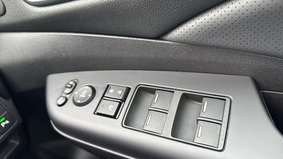 Honda CR-V 2.0 i-VTEC EX 5dr Auto Petrol Estate - Image 29