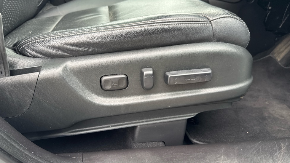 Honda CR-V 2.0 i-VTEC EX 5dr Auto Petrol Estate - Image 44