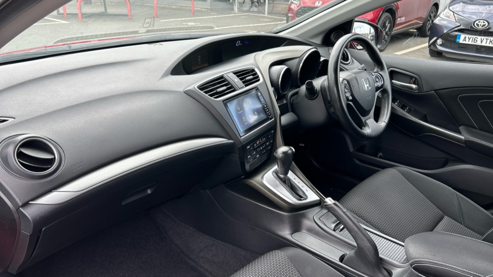 Honda Civic 1.8 i-VTEC SE Plus 5dr Auto [Nav] Petrol Hatchback - Image 9