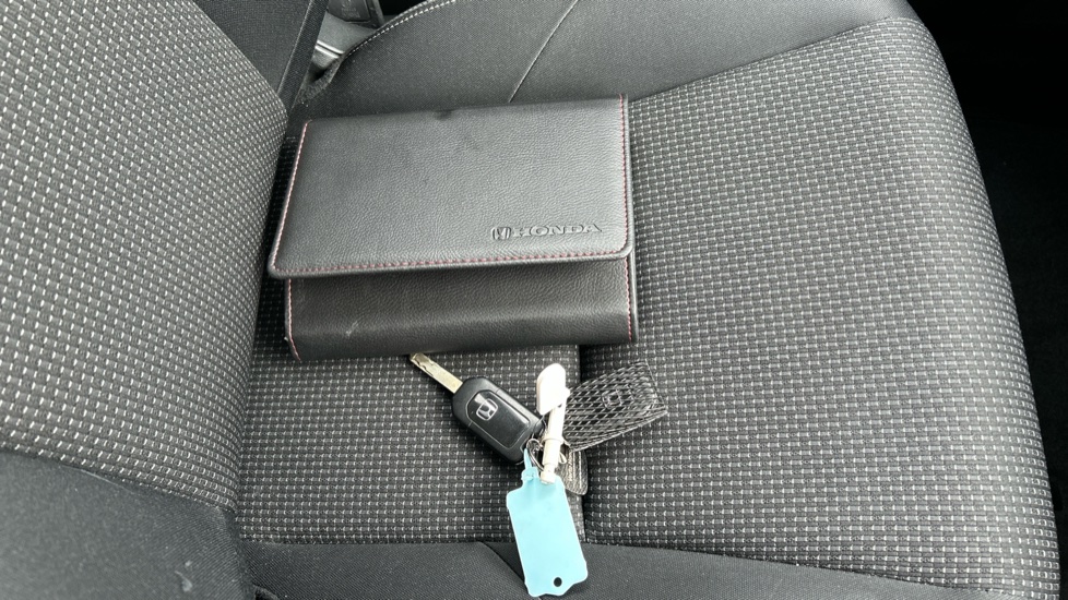 Honda Civic 1.8 i-VTEC SE Plus 5dr Auto [Nav] Petrol Hatchback - Image 19