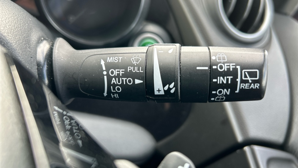 Honda Civic 1.8 i-VTEC SE Plus 5dr Auto [Nav] Petrol Hatchback - Image 36