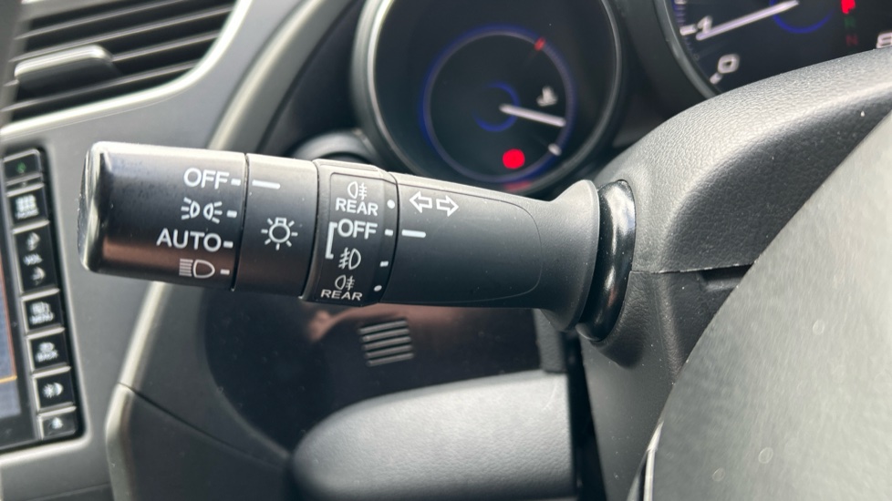 Honda Civic 1.8 i-VTEC SE Plus 5dr Auto [Nav] Petrol Hatchback - Image 39