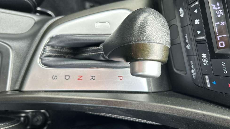 Honda Civic 1.8 i-VTEC SE Plus 5dr Auto [Nav] Petrol Hatchback - Image 45