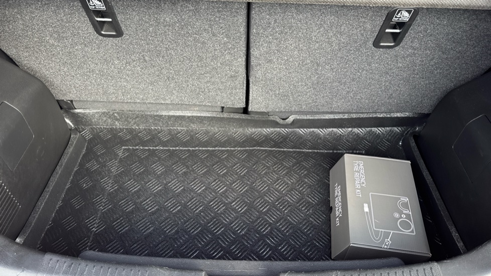 Suzuki Ignis 1.2 Dualjet SZ-T 5dr Auto Petrol Hatchback - Image 24