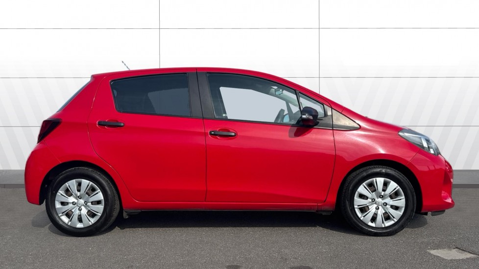 Toyota Yaris 1.0 VVT-i Active 5dr Petrol Hatchback - Image 5