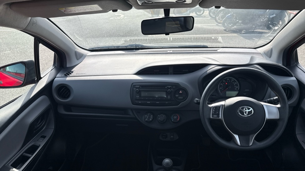 Toyota Yaris 1.0 VVT-i Active 5dr Petrol Hatchback - Image 10