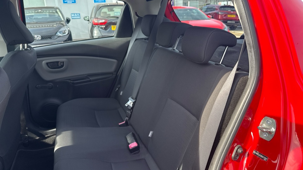 Toyota Yaris 1.0 VVT-i Active 5dr Petrol Hatchback - Image 16