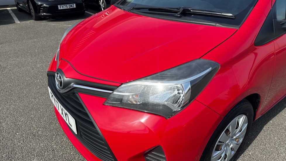 Toyota Yaris 1.0 VVT-i Active 5dr Petrol Hatchback - Image 21