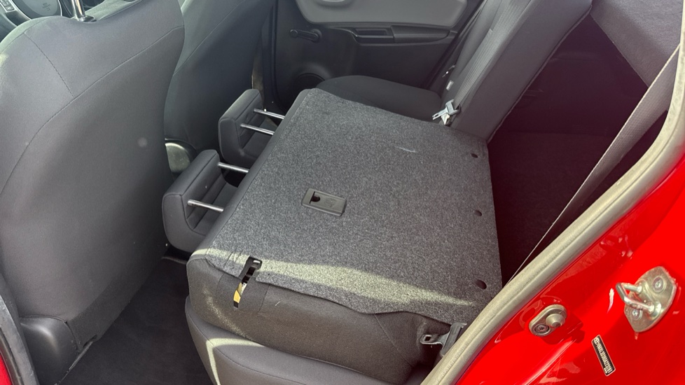 Toyota Yaris 1.0 VVT-i Active 5dr Petrol Hatchback - Image 26