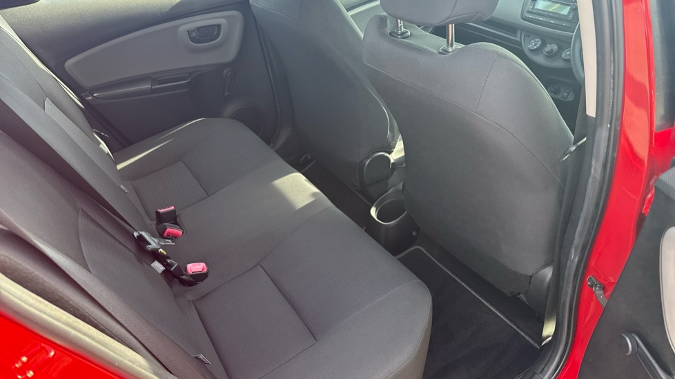 Toyota Yaris 1.0 VVT-i Active 5dr Petrol Hatchback - Image 29
