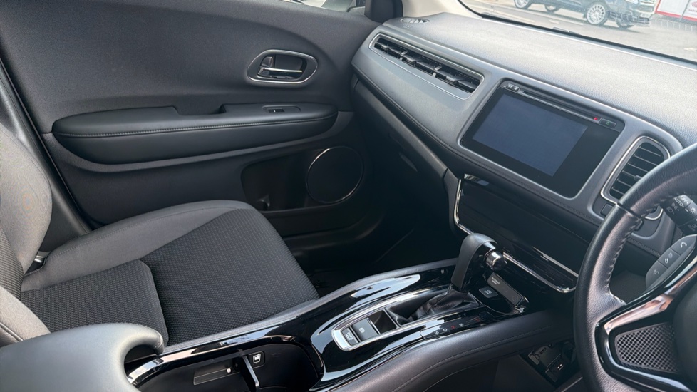 Honda HR-V 1.5 i-VTEC SE CVT 5dr Petrol Hatchback - Image 14