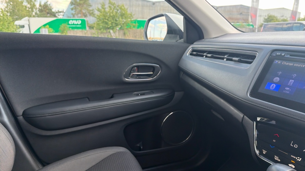 Honda HR-V 1.5 i-VTEC SE CVT 5dr Petrol Hatchback - Image 33
