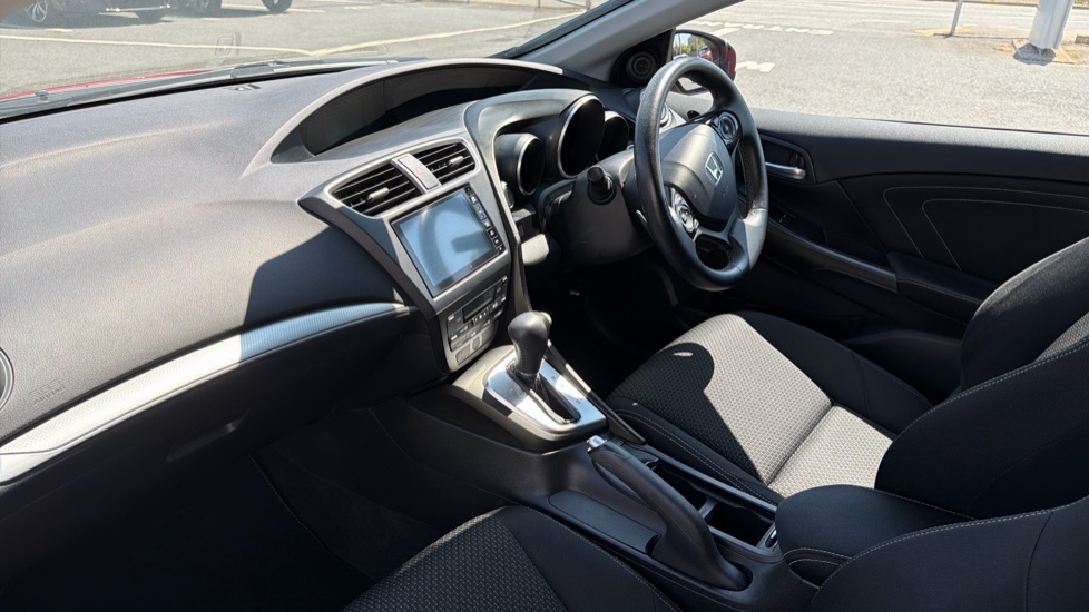 Honda Civic 1.8 i-VTEC SE Plus 5dr Auto [Nav] Petrol Hatchback - Image 9