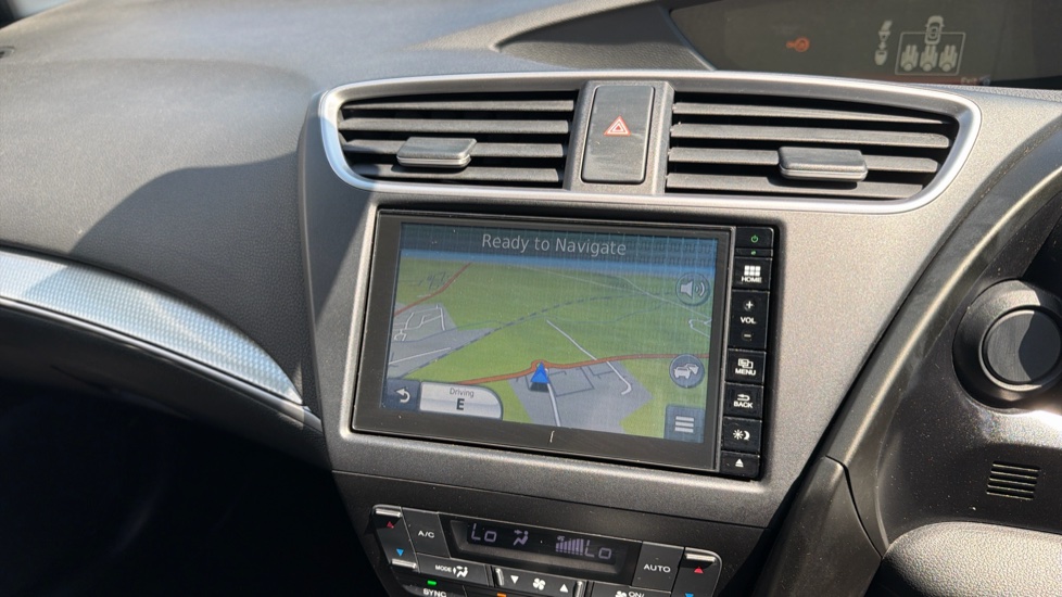 Honda Civic 1.8 i-VTEC SE Plus 5dr Auto [Nav] Petrol Hatchback - Image 12