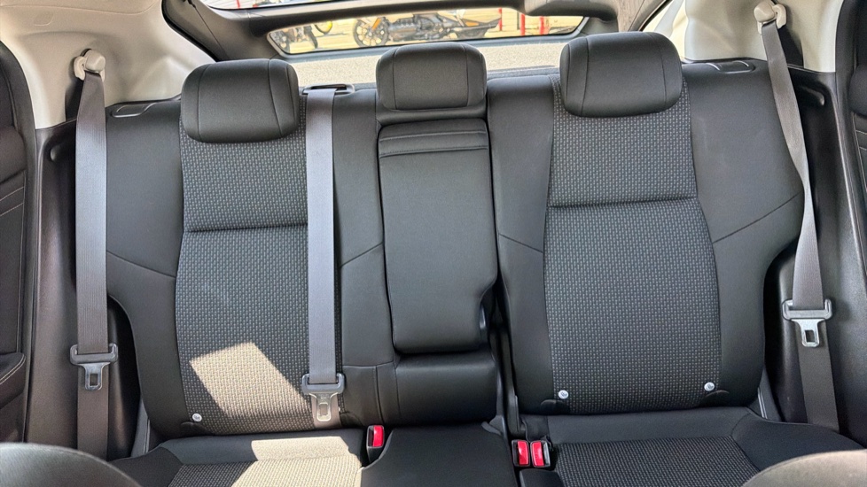 Honda Civic 1.8 i-VTEC SE Plus 5dr Auto [Nav] Petrol Hatchback - Image 15
